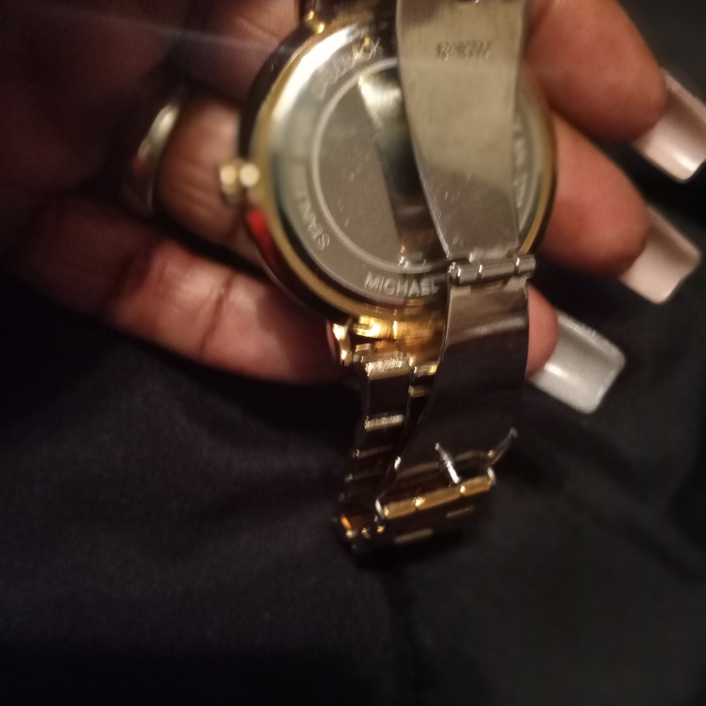 Watch - Picture 3 of 3